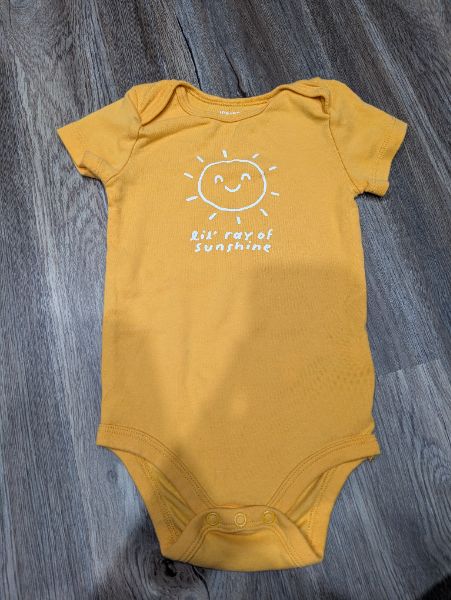 Set of 3 onesies 18m, Kids 18 Month (12-18M)