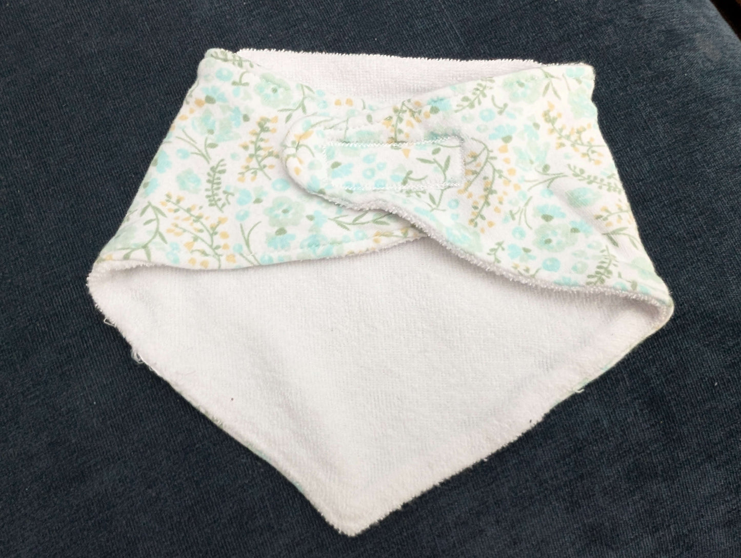 6 Baby drool bibs.