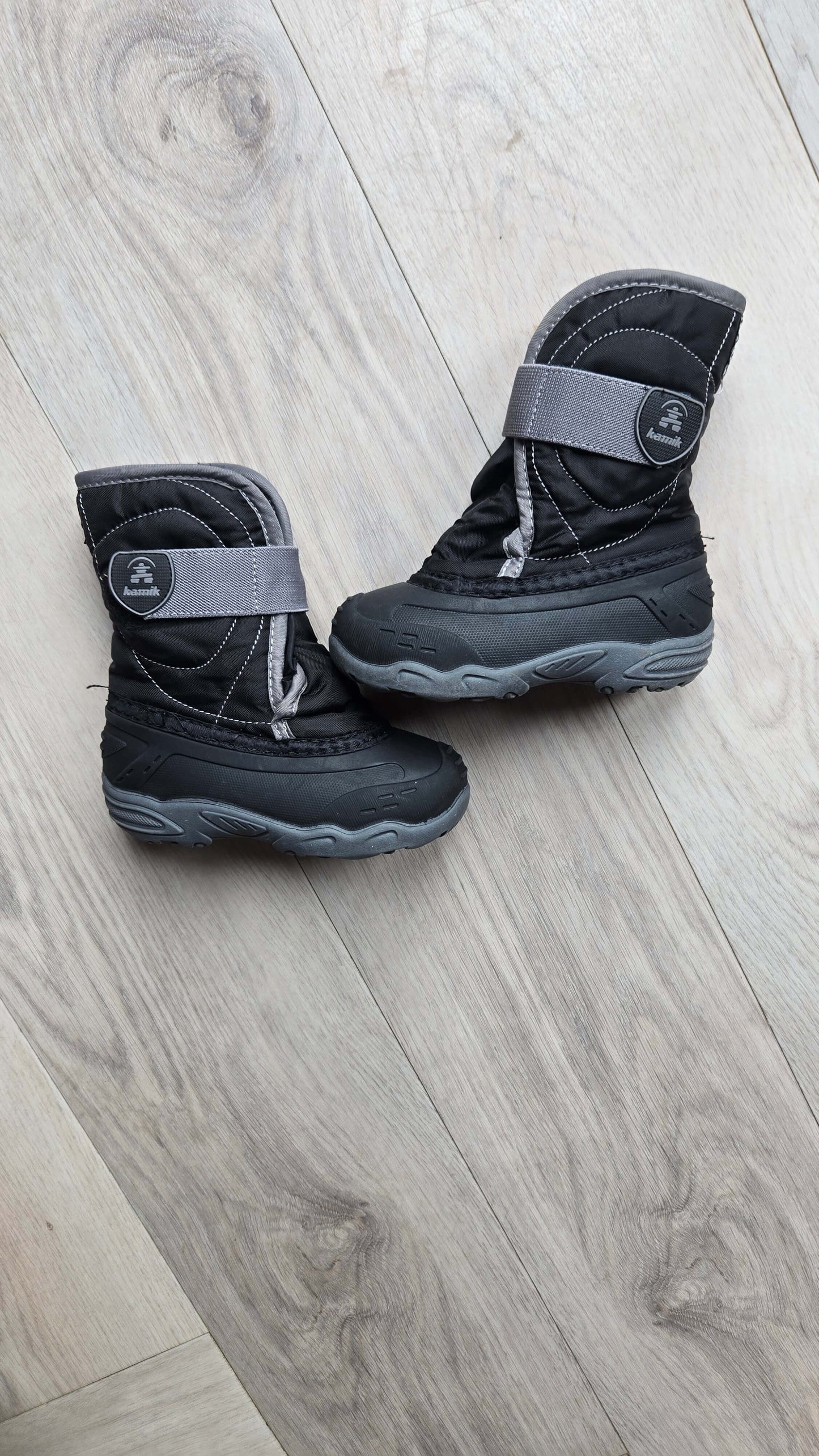 Kamik Snowbug5 Winter Boots - Retails at $33 at Sportchek, Shoes 8 (Toddler:2-4yr)
