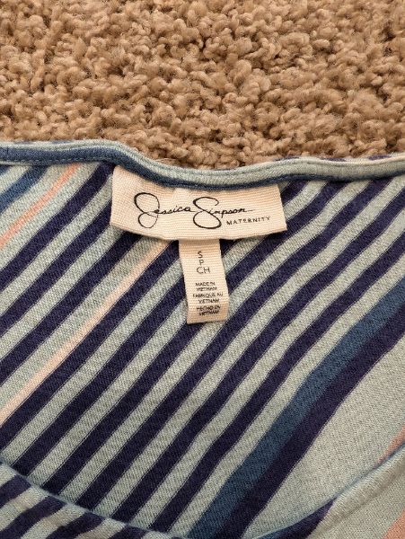 Jessica Simpson Striped Maternity Shirt, Maternity S (4-6)