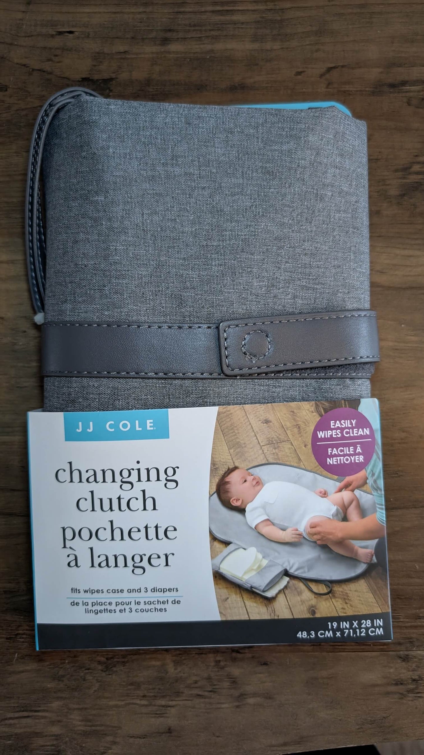 JJ Cole Changing Clutch NWT