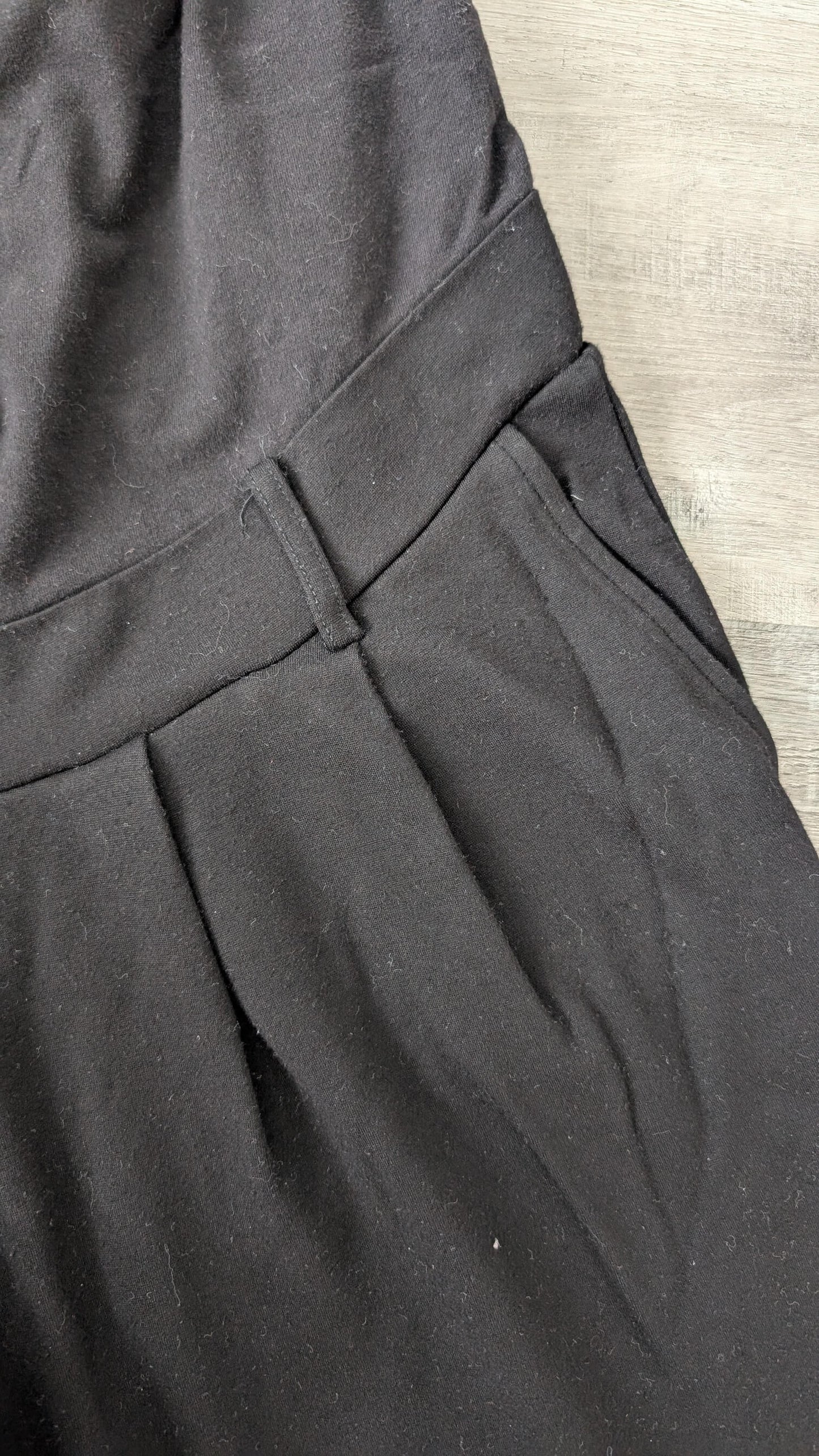 H&M Maternity Dress Pants Size M, Maternity M (8-10)