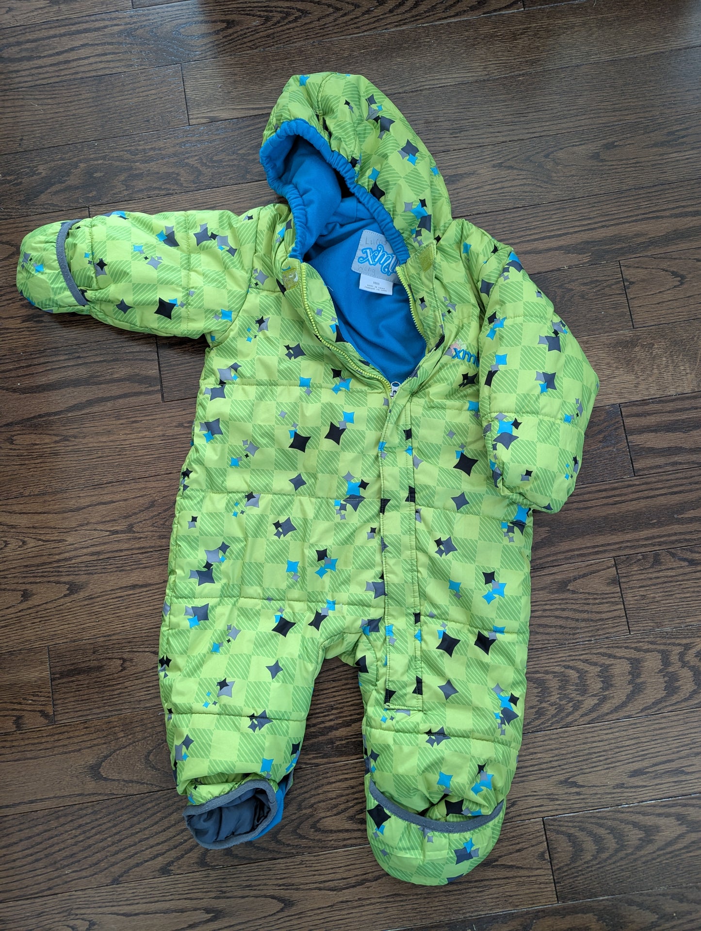 Xmtn Snowsuit size 18 months, Kids 18 Month (12-18M)
