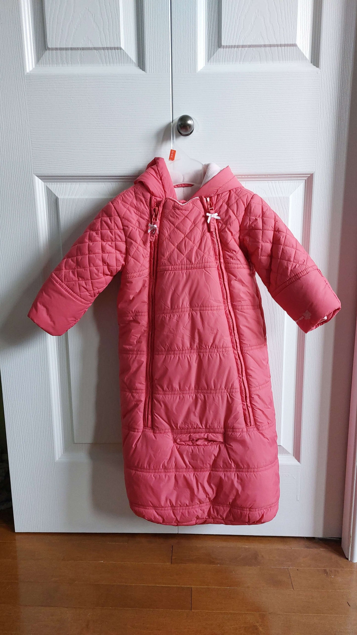 Pink bunting suit, size 6-9 month. , Kids 9 Month (6-9M)