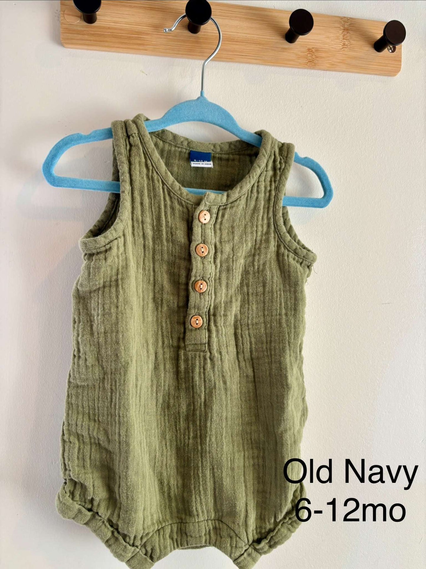 Old Navy Sage Green Romper 6-12 months , Kids 9 Month (6-9M)