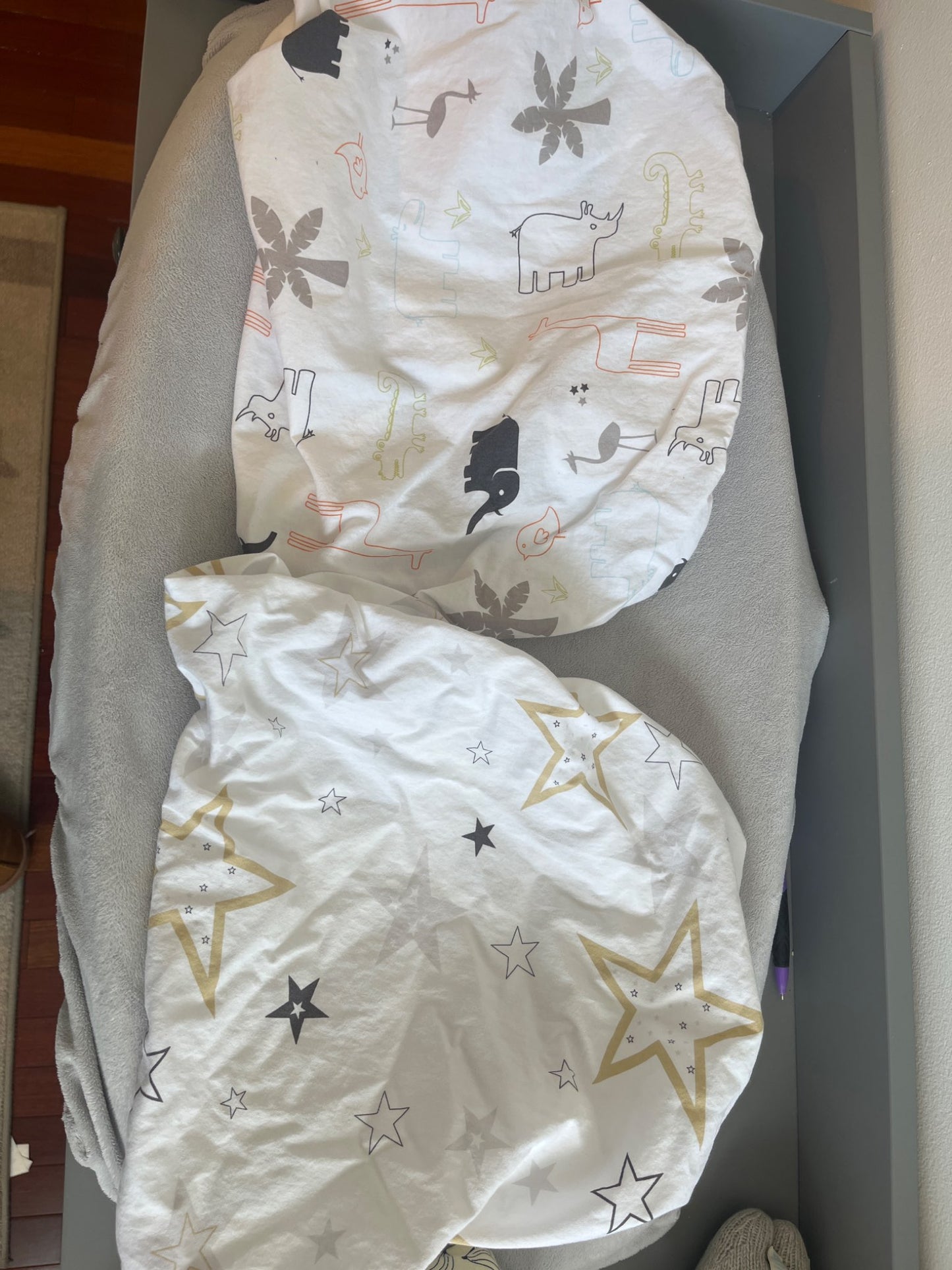 Bassinet sheets (2)