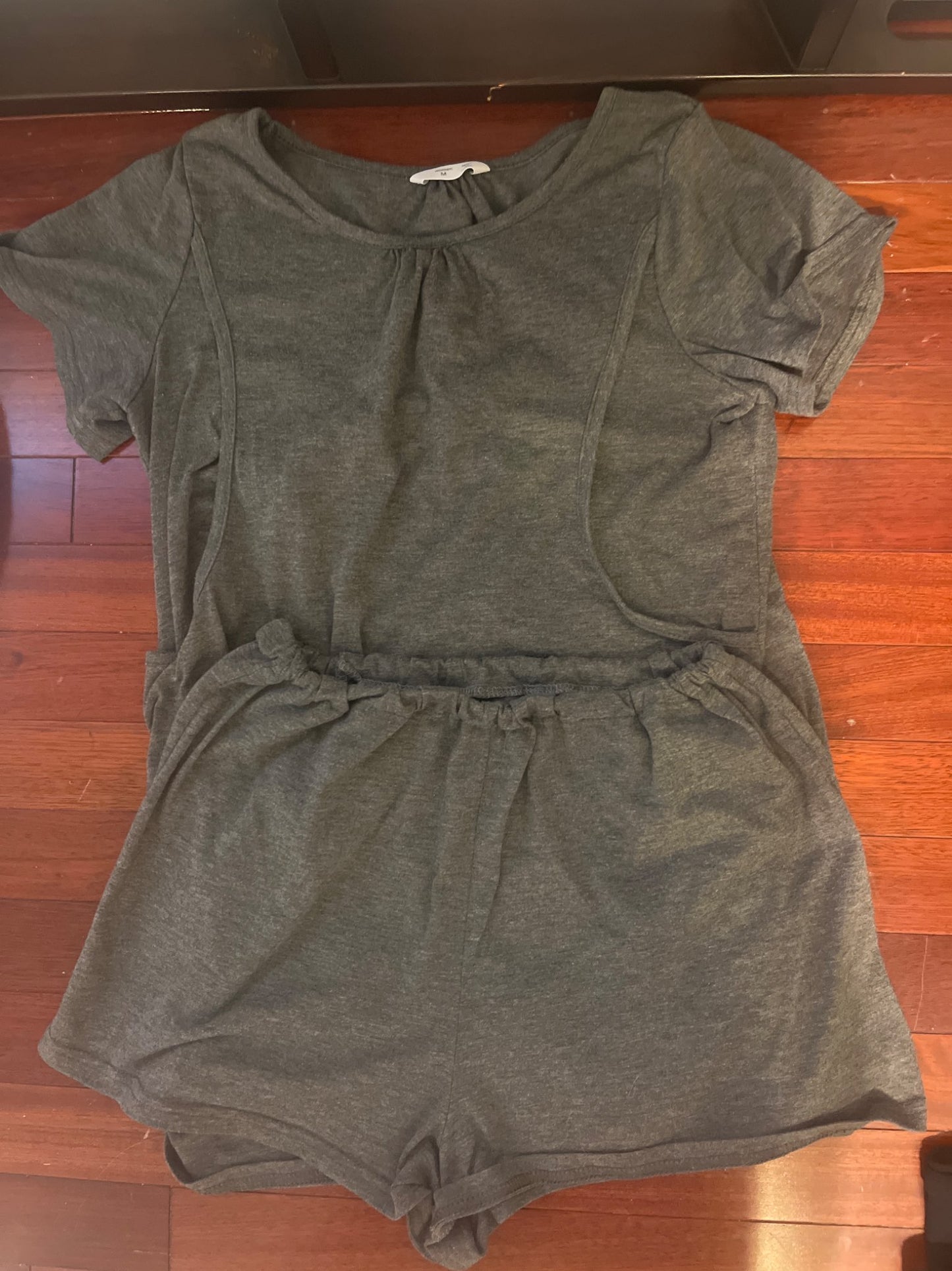 Breastfeeding friendly jammies , Maternity M (8-10)