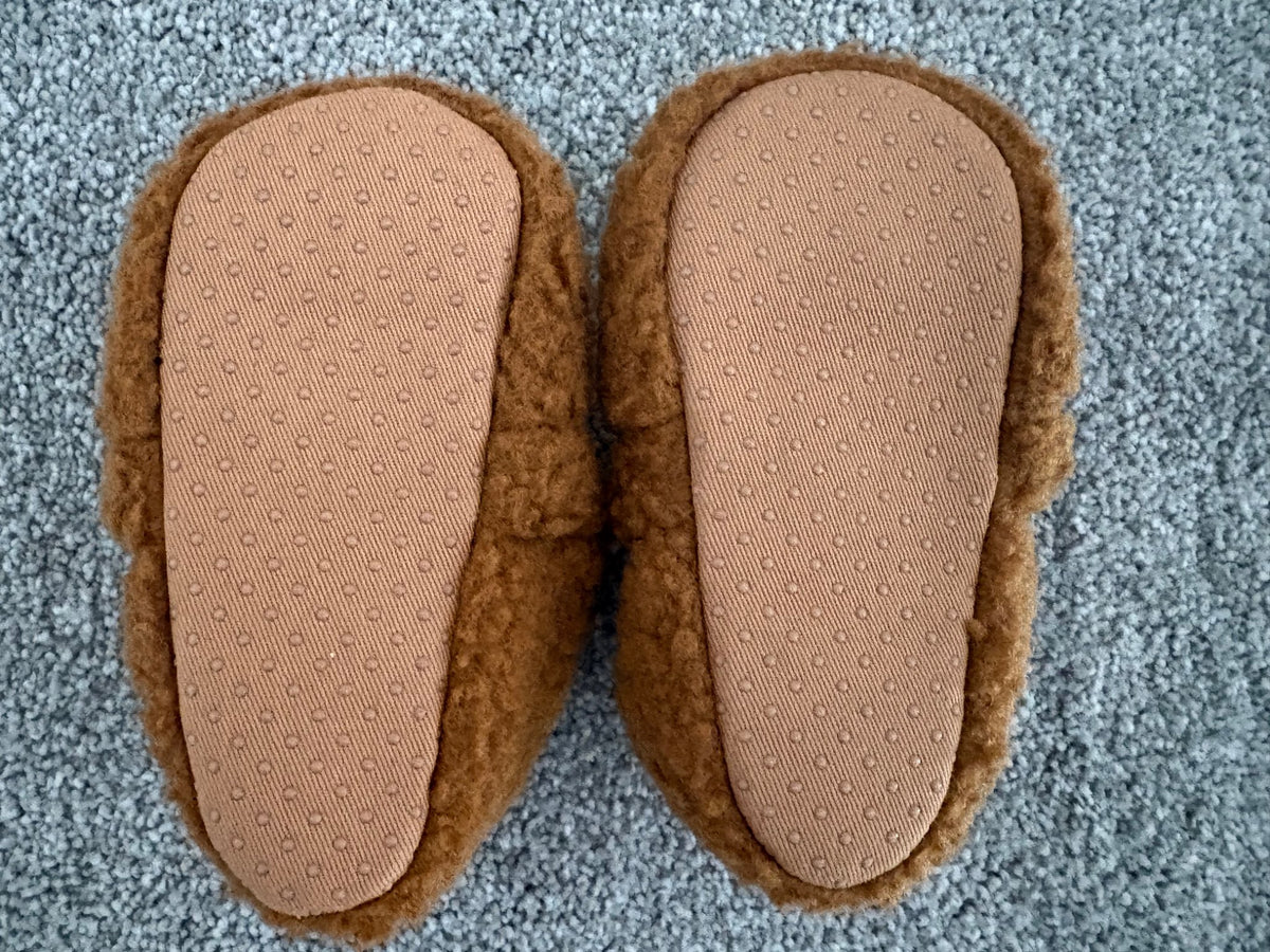 Old Navy Unisex Critter Sherpa Slippers for Baby, Brown, 18-24 months, Shoes 4.5 (Walkers:12-24 mth)