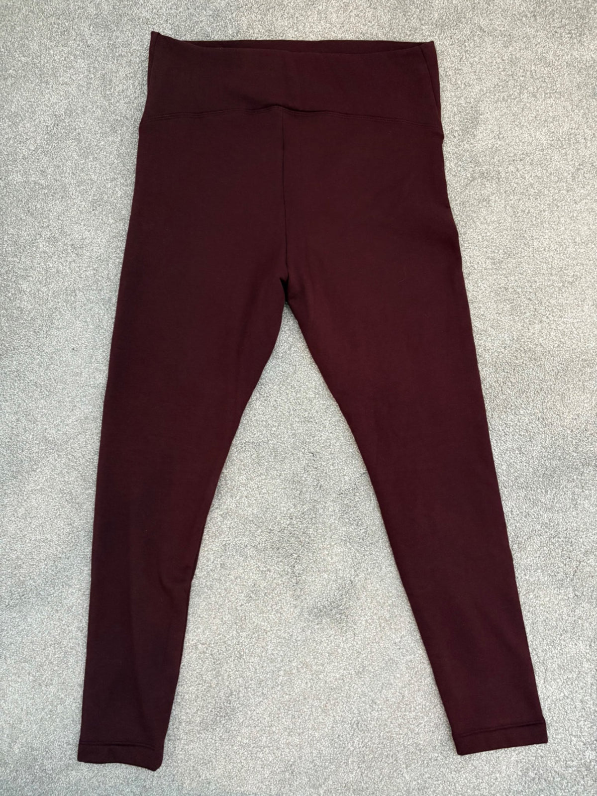 Old Navy Maternity Full Panel Fleece-Lined Leggings, Raisin Arizona, Size M, Maternity M (8-10)