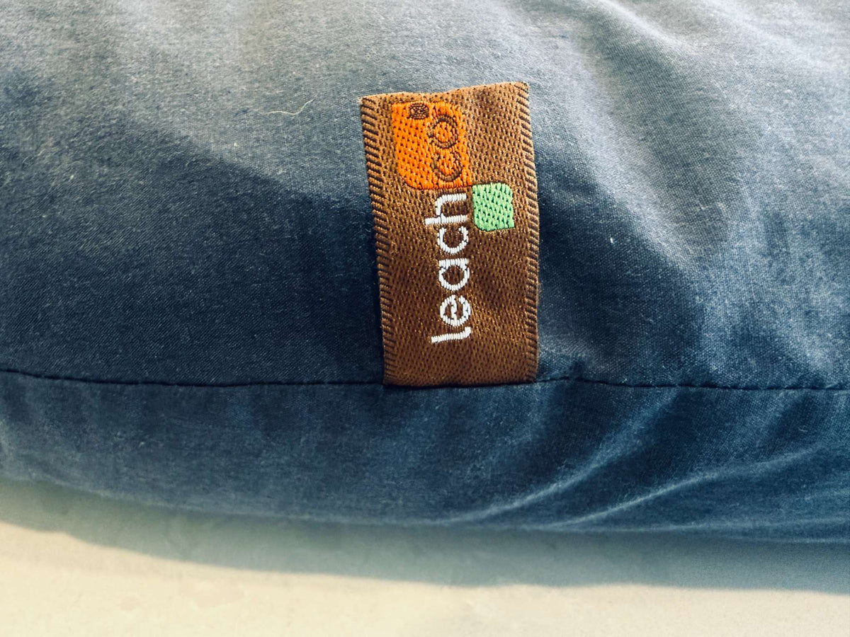 LeachCo Snoogle Supreme Pregnancy Pillow, Navy, VGUC, MSRP $180