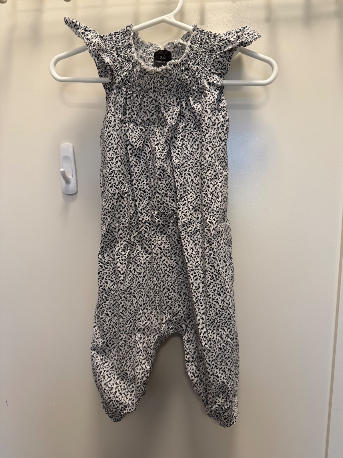 Romper with snap bottom 6 months, Kids 6 Month (3-6M)