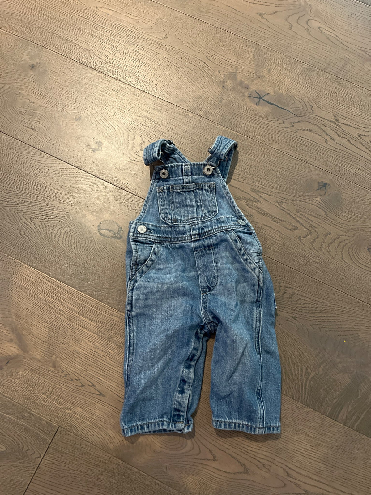 Baby Gap Overalls , Kids 6 Month (3-6M)