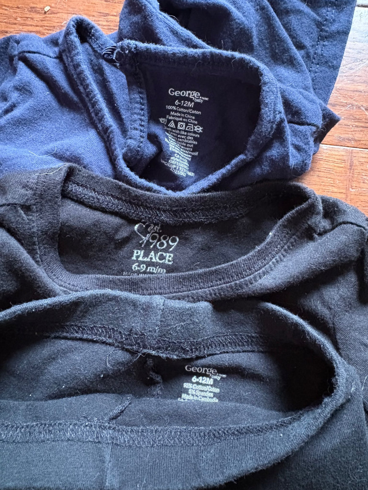 Halloween/Christmas 6-9 clothes , Kids 12 Month (9-12M)