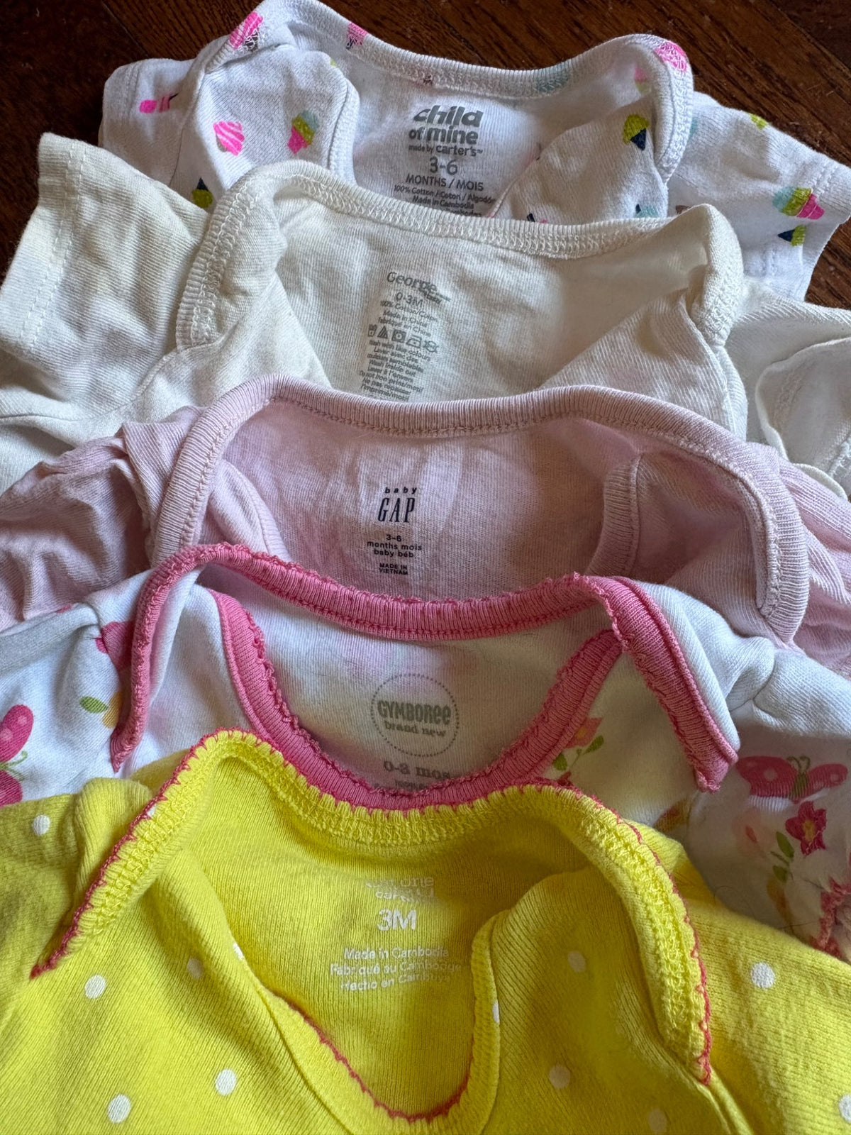Set of 5 onesies 3-6 months , Kids 6 Month (3-6M)