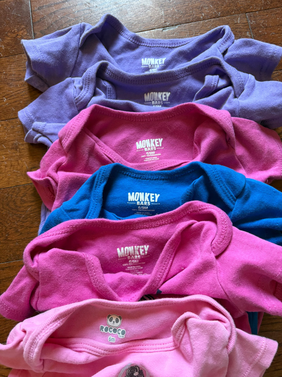 Set of 6 Onesies 6-9 months , Kids 9 Month (6-9M)