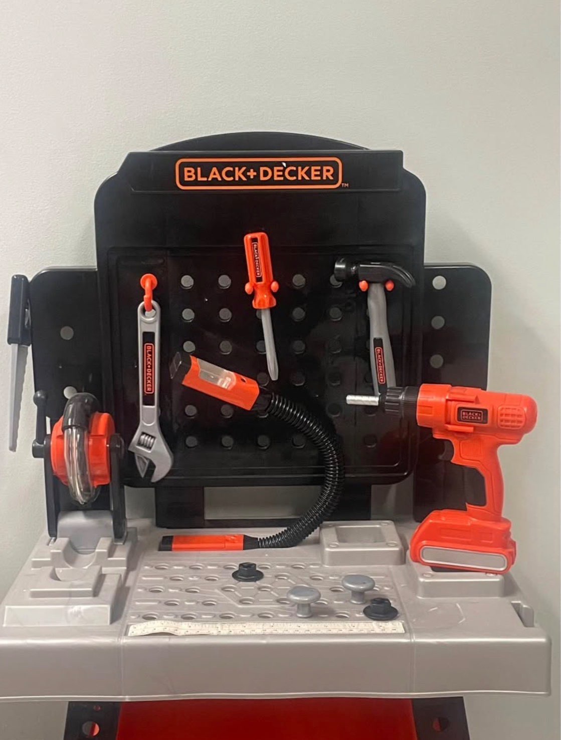 Black and decker work bench
