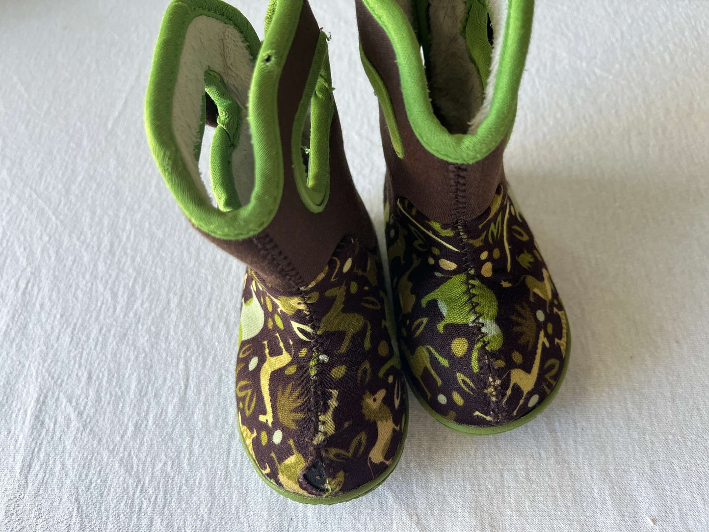 Bogs Baby Boots, Boys Safari Animals, Size 4, Shoes 4 (Baby: 0-12 mth)