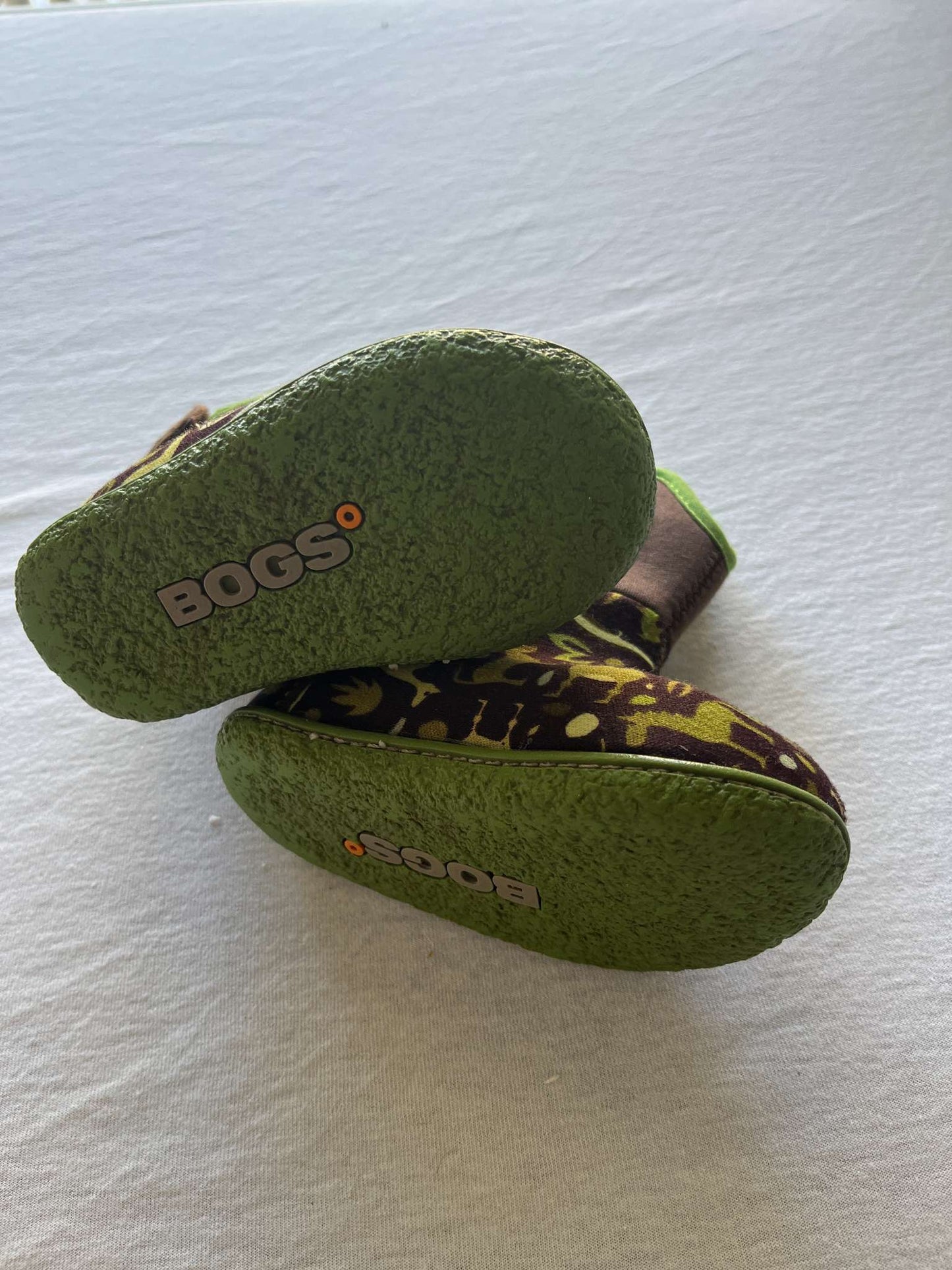 Bogs Baby Boots, Boys Safari Animals, Size 4, Shoes 4 (Baby: 0-12 mth)