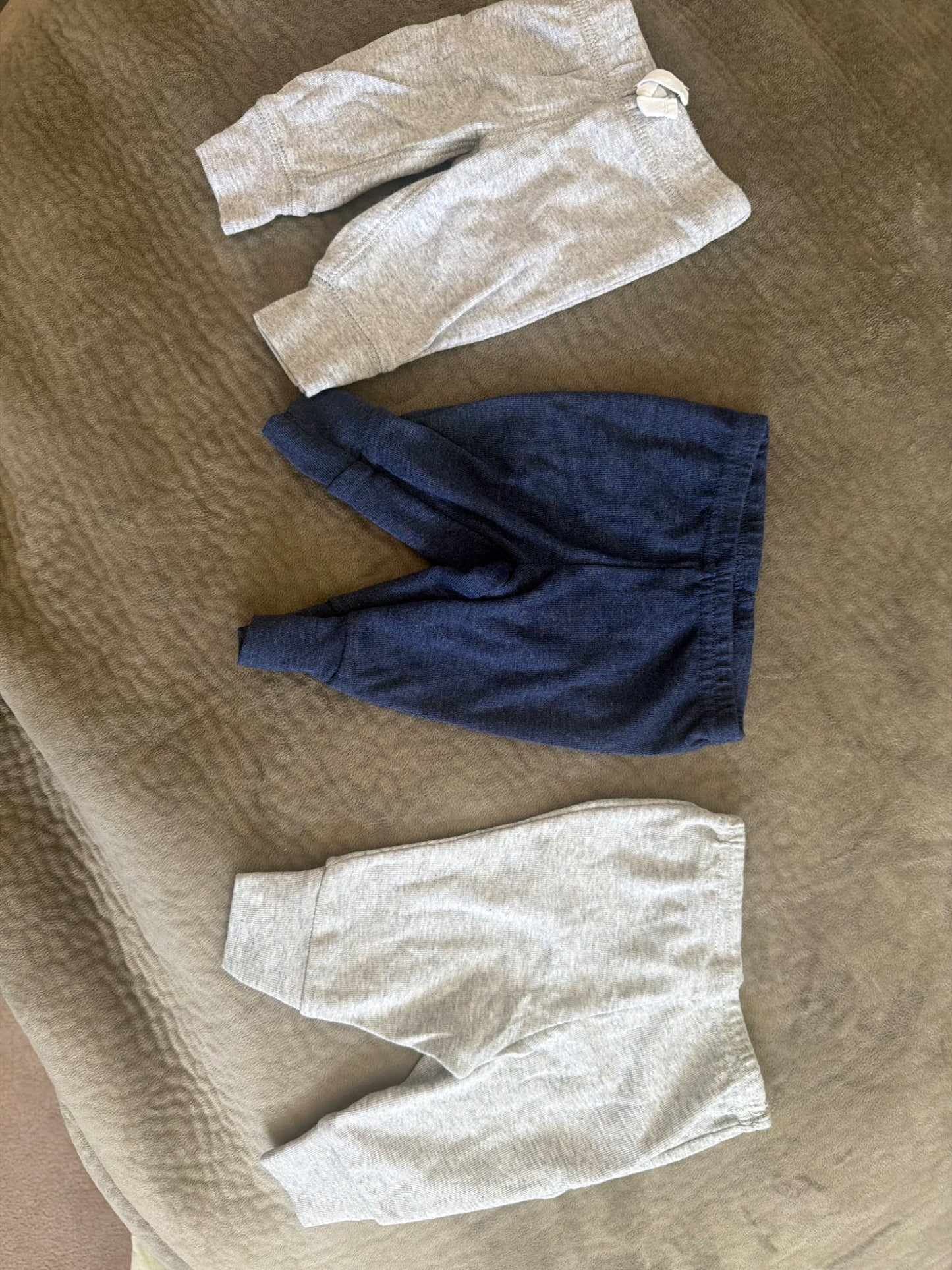 Newborn three pant lot, Kids Newborn