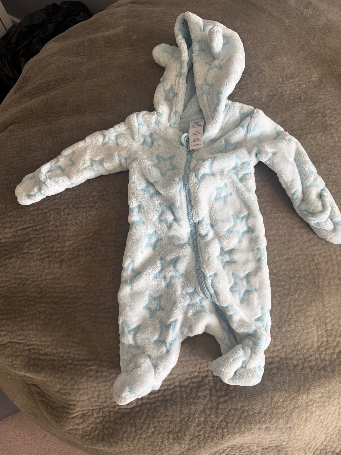 Fuzzy outdoor onesie, Kids Newborn