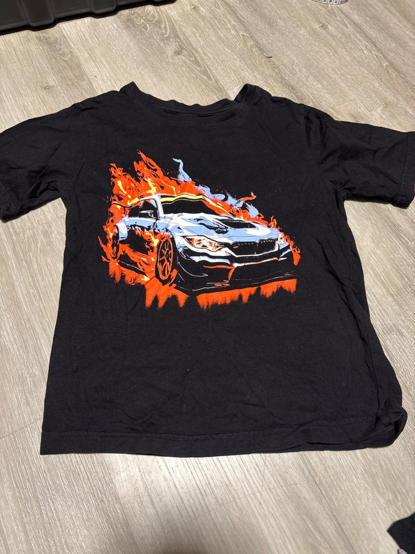 Survival Gear Car Graphic Shirt 10-12, Kids 10