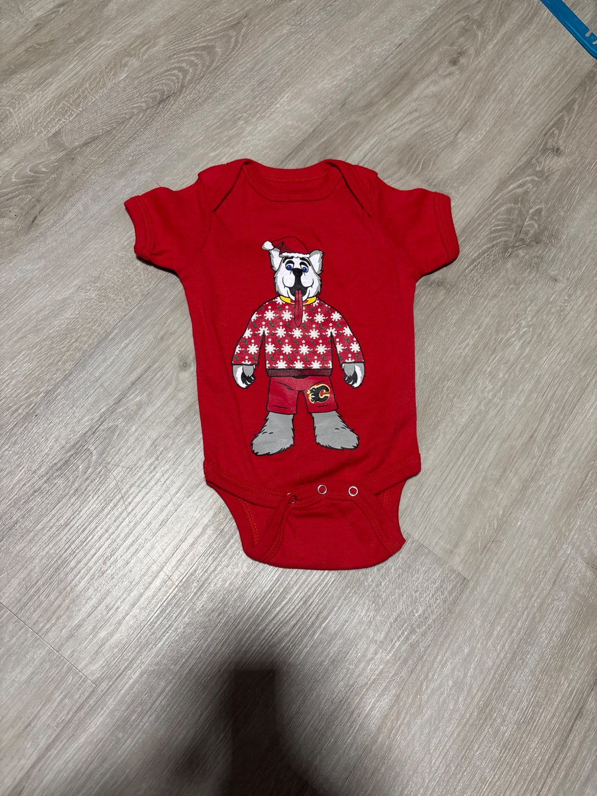 Squirt Squid Calgary Flames Onesie 6M, Kids 6 Month (3-6M)