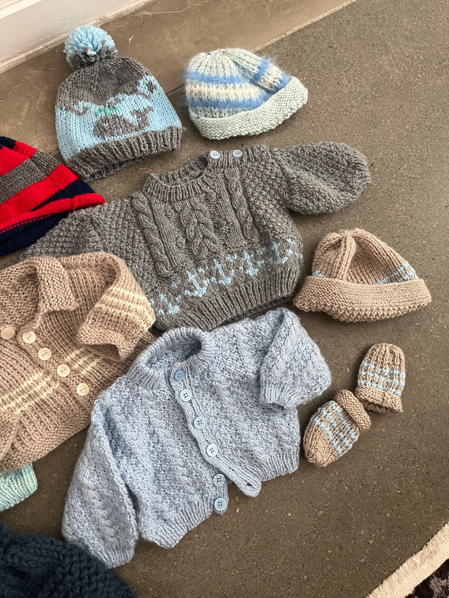 Infant Knit Sweater & Hat Bundle (Newborn to 12 months), Kids 9 Month (6-9M)