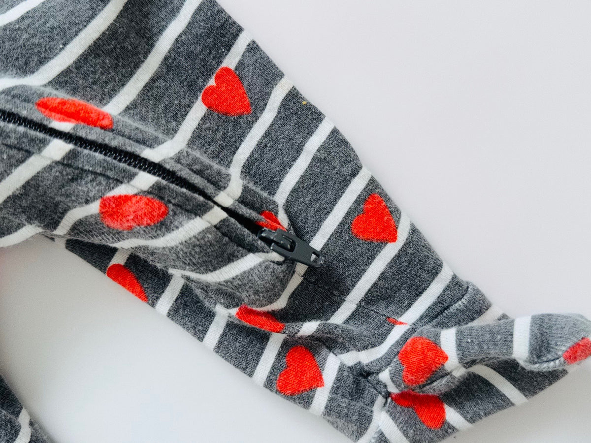 Old Navy Hearts and Stripes Footed Onesie, Kids 3 Month (0-3M)