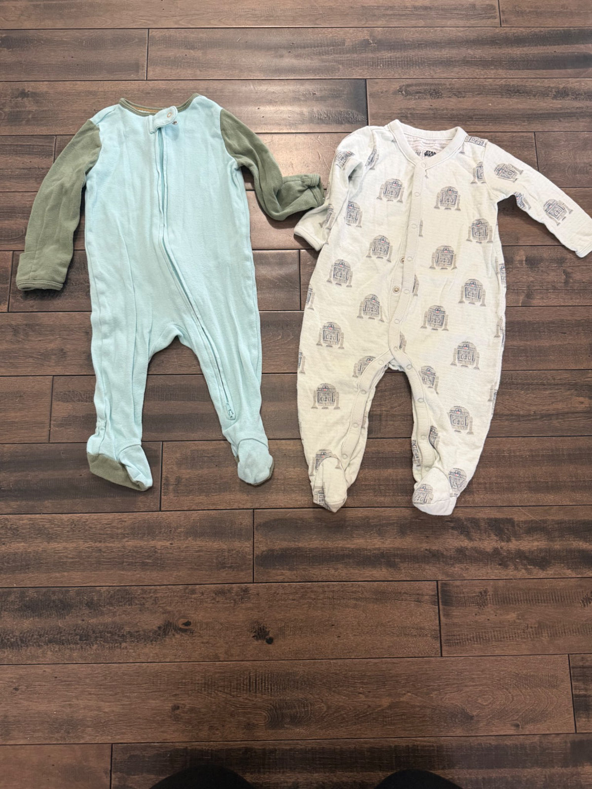 2 sleepers, Kids 9 Month (6-9M)