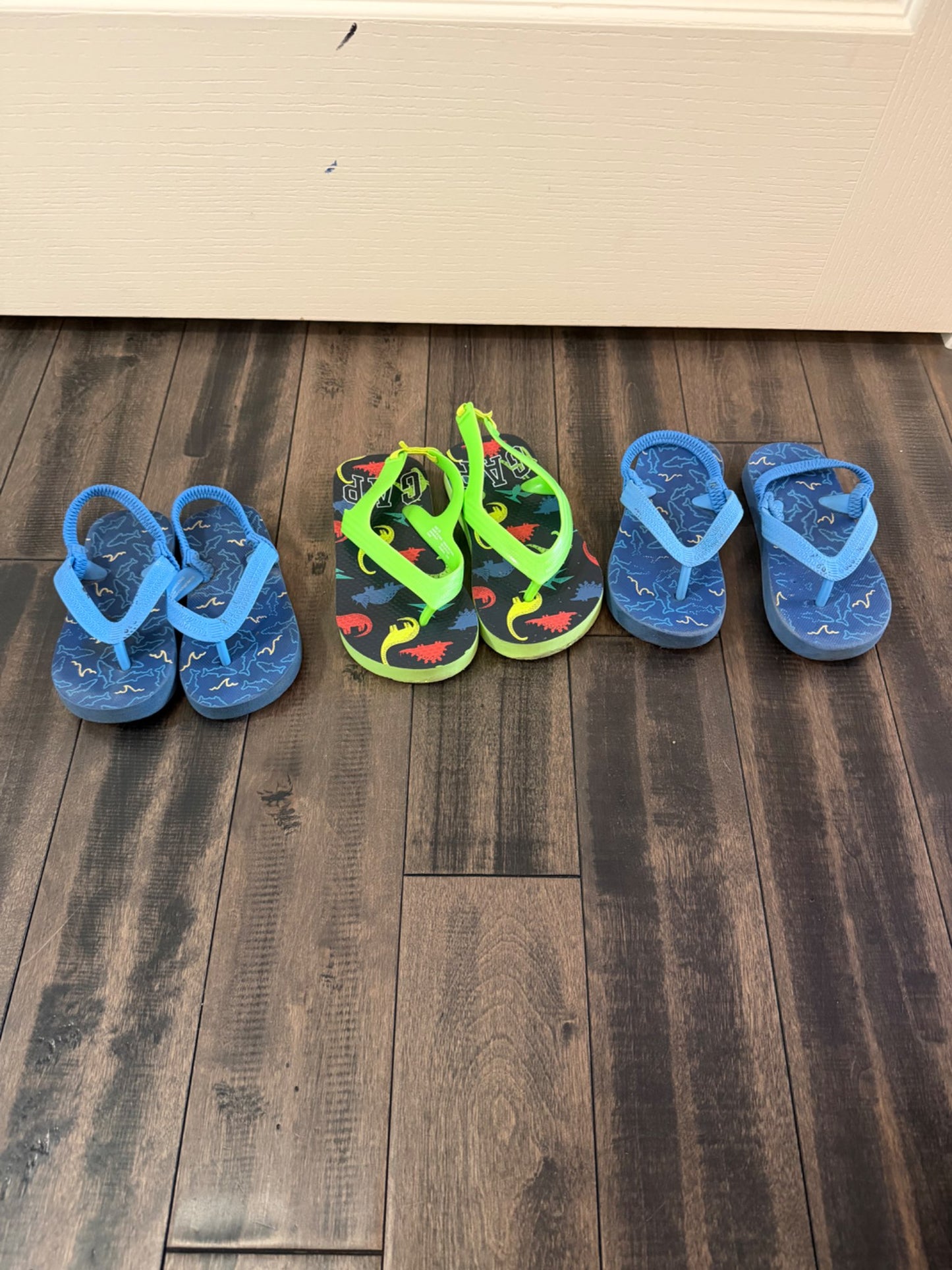 3 pairs flip flops, Shoes 5 (Walkers:12-24 mth)