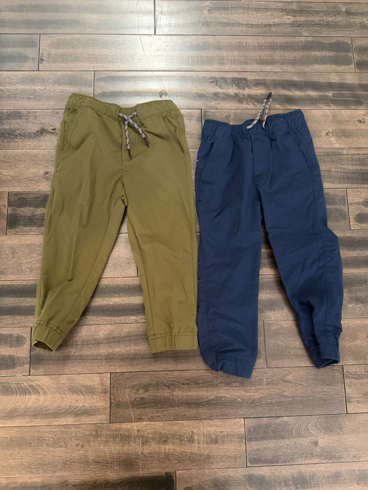 2 pairs gap joggers, Kids 3T