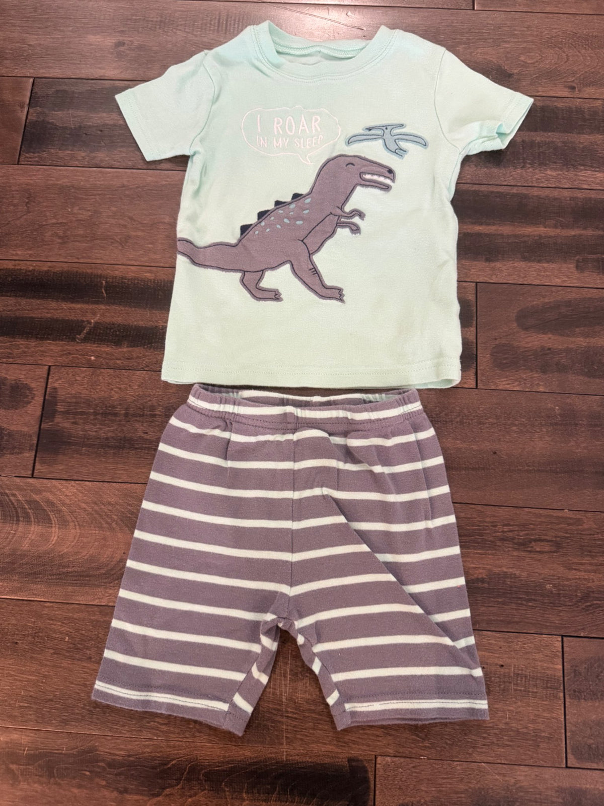 Carters size 2 short pajamas, Kids 2T