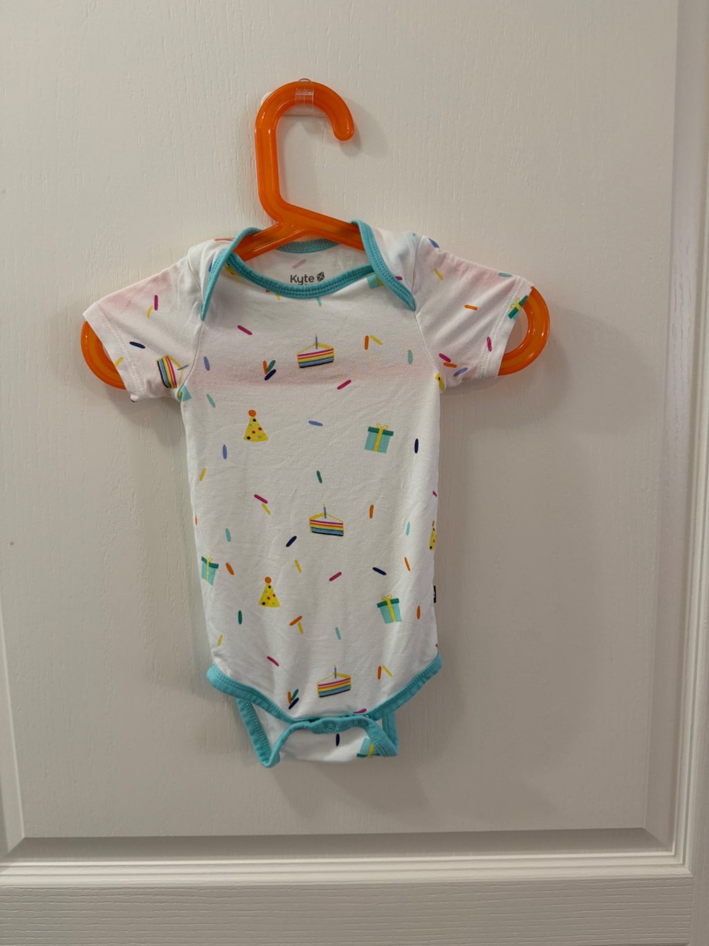 Kyte baby birthday onesie, Kids 12 Month (9-12M)