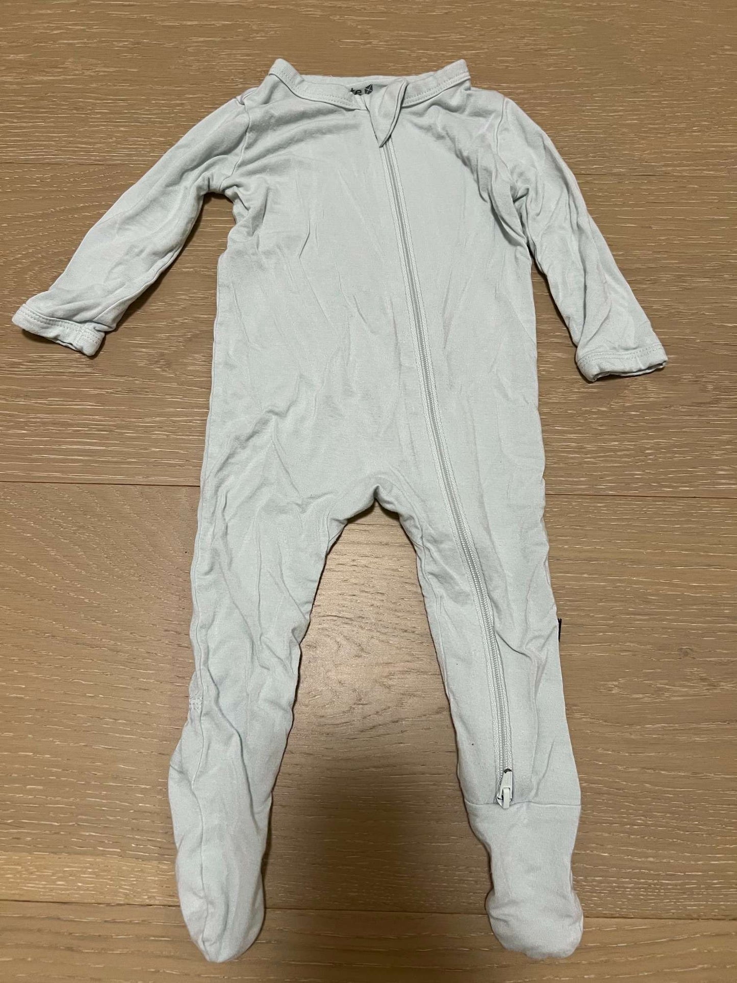Baby Onesie, Kids 6 Month (3-6M)