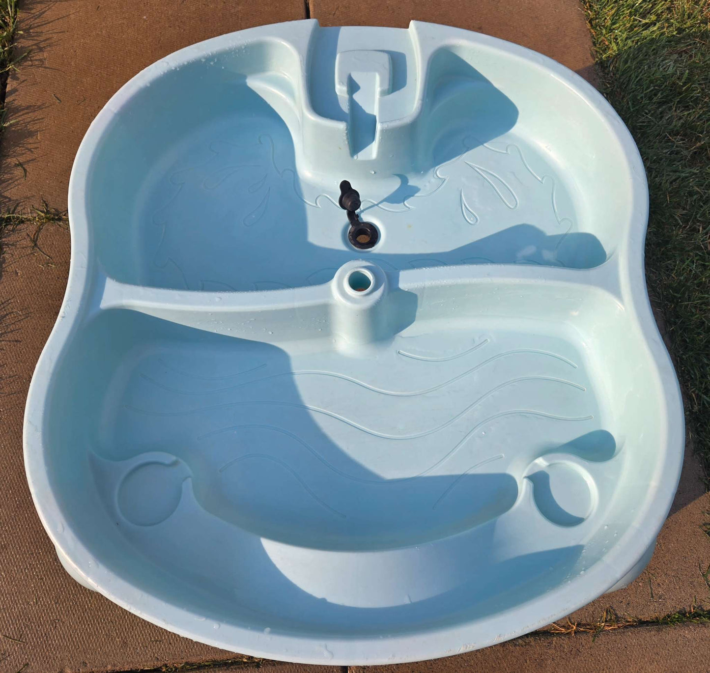 Step 2 Scoop and Splash Bay Playset