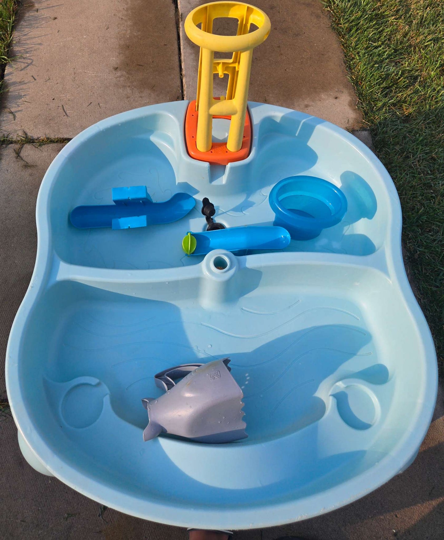 Step 2 Scoop and Splash Bay Playset