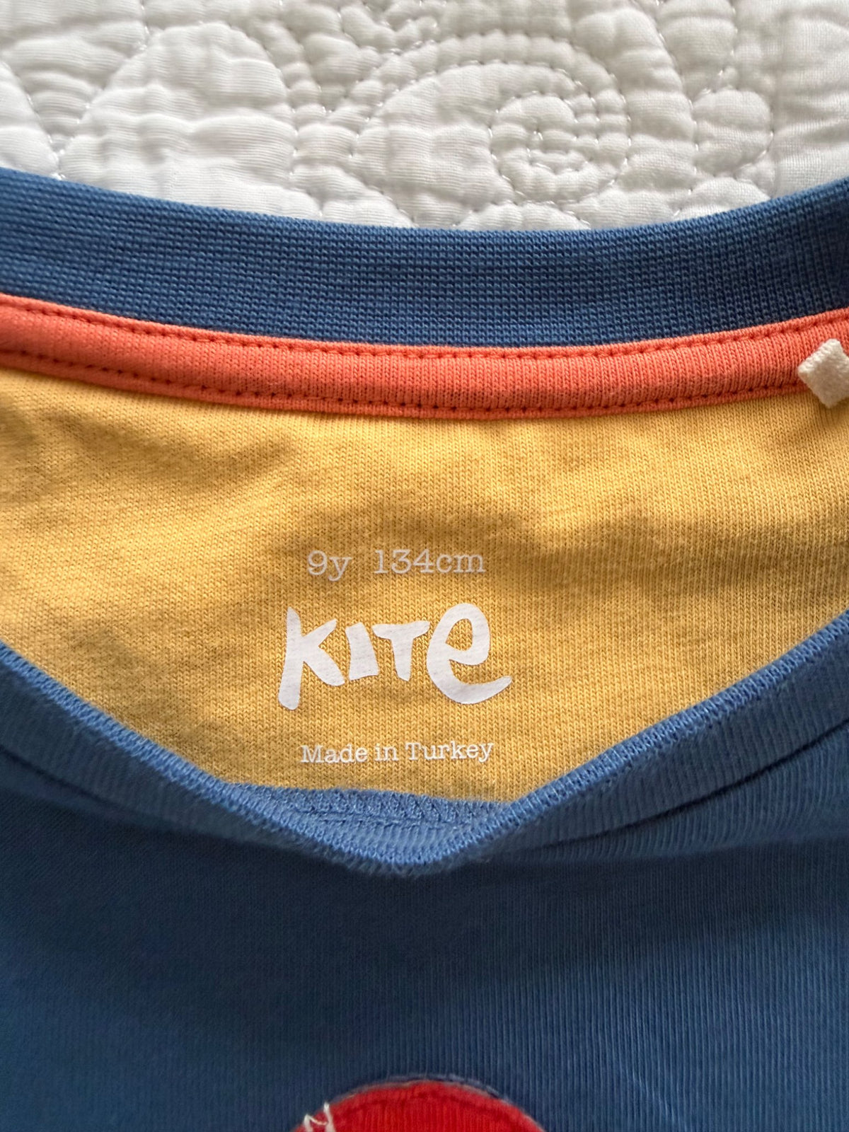 Long sleeved sports top (size 9), Kids 8