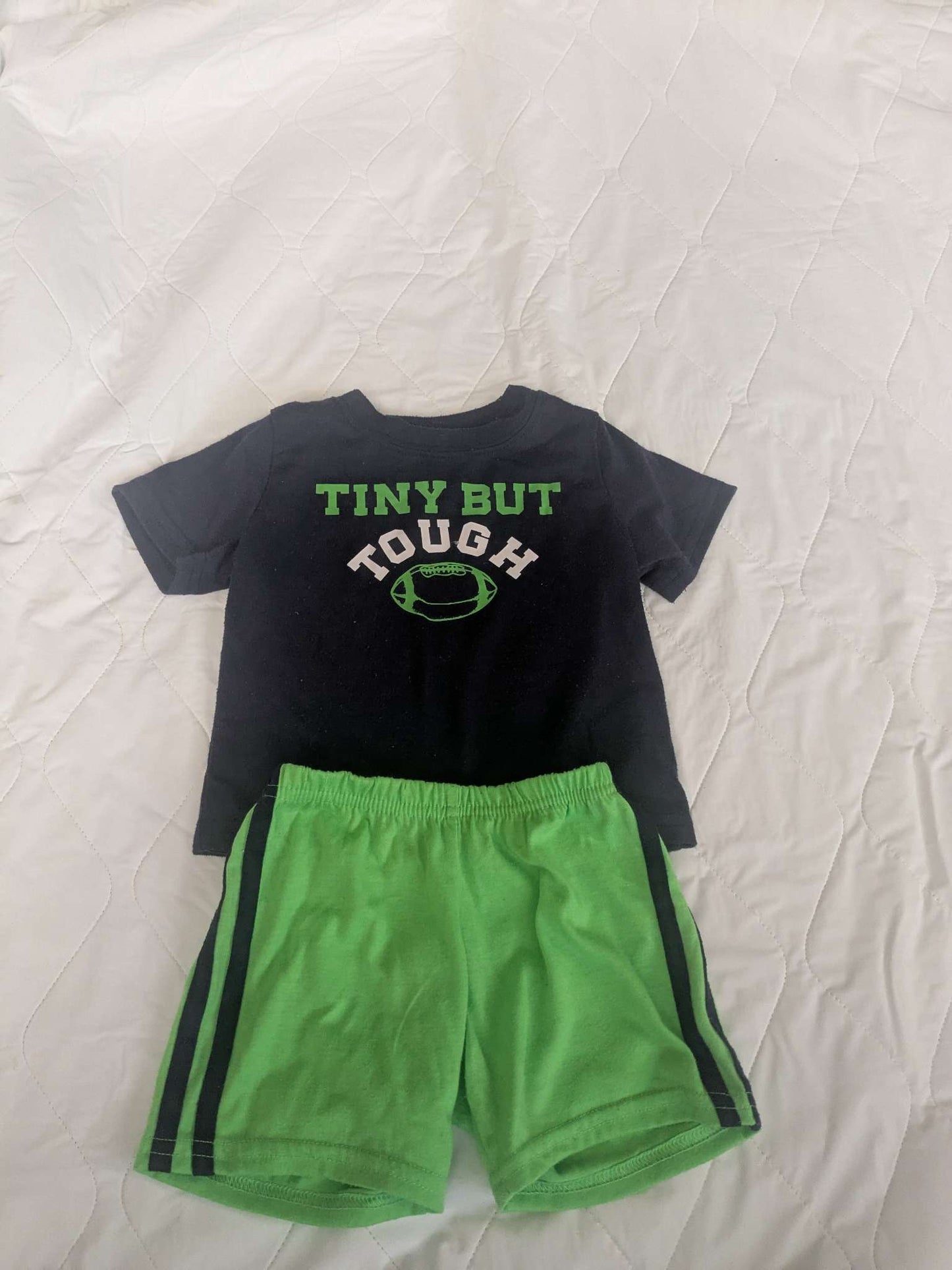 Carter's summer pajamas with green shorts, Kids 12 Month (9-12M)
