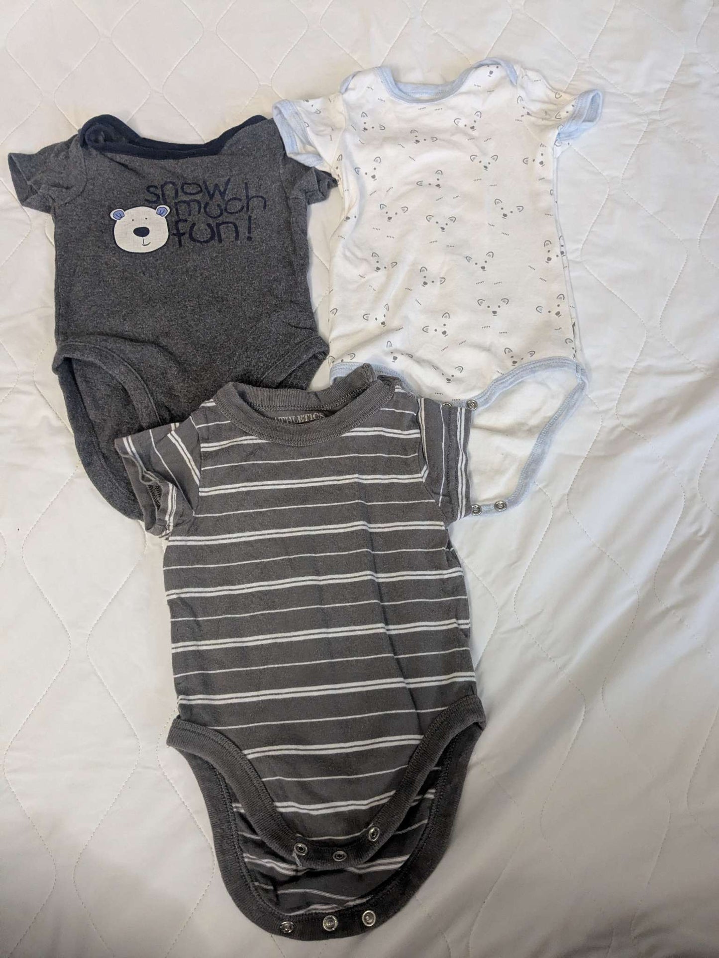 Bundle of 3 onsies, 6-9 months, Bears and stripes, Kids 9 Month (6-9M)