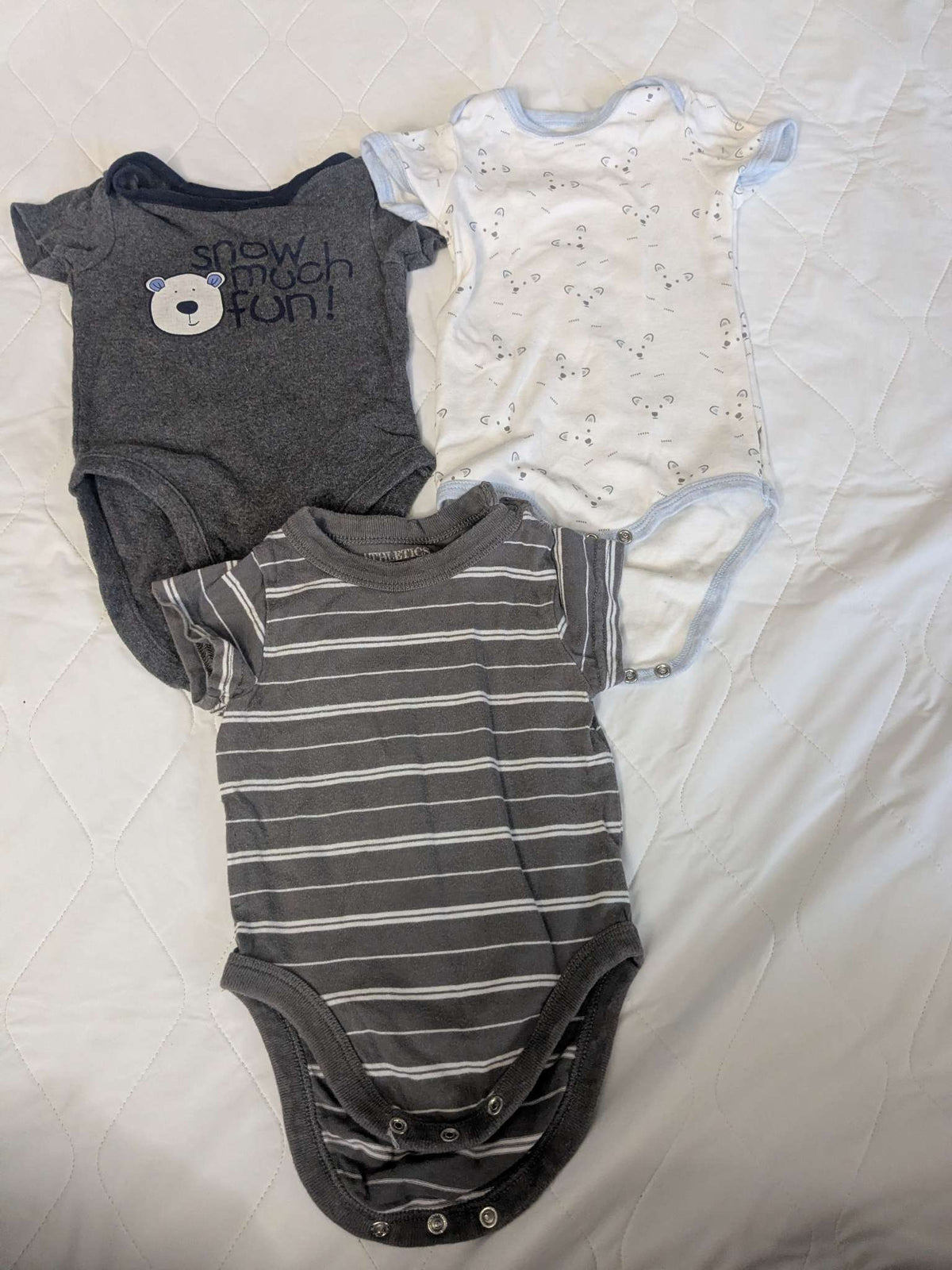 Bundle of 3 onsies, 6-9 months, Bears and stripes, Kids 9 Month (6-9M)