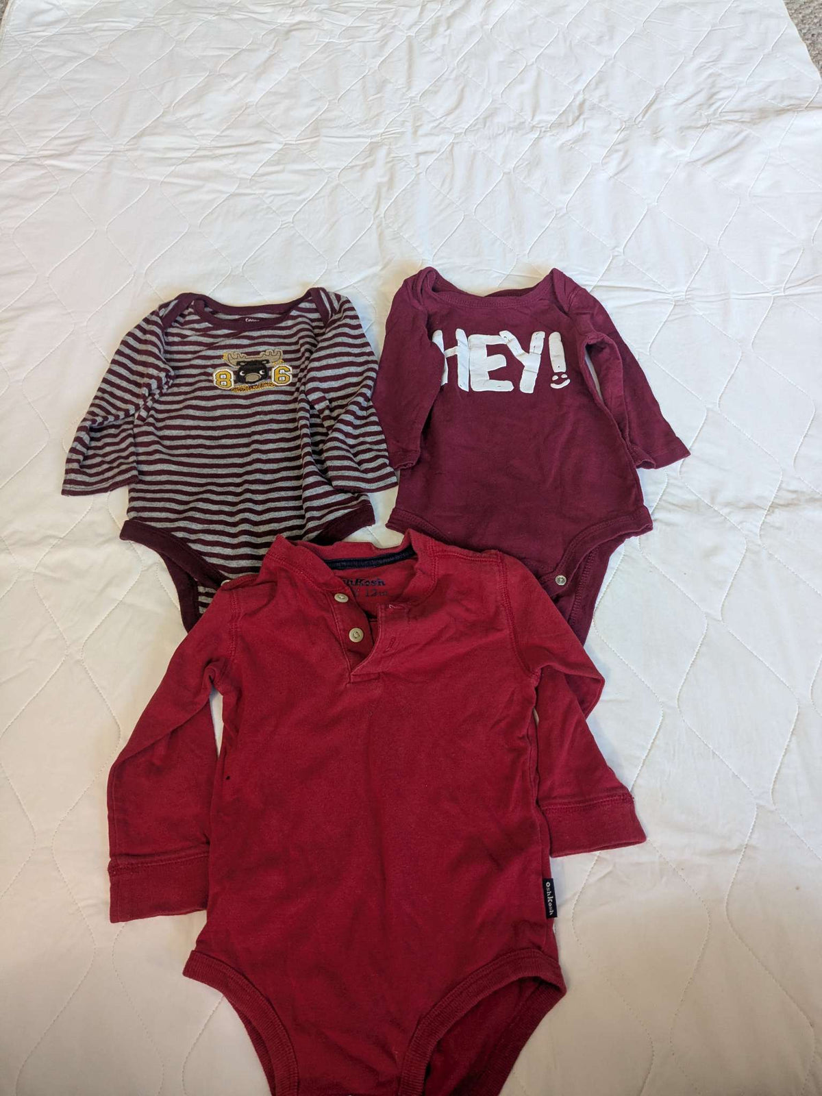 Bundle of 3 red long sleeve onsies, George and Oshkosh, Kids 9 Month (6-9M)