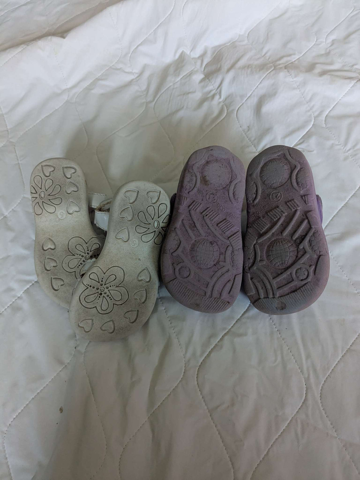 Bundle of size 5 girls shoes, white sandals and purple crocs, Shoes 5 (Walkers:12-24 mth)