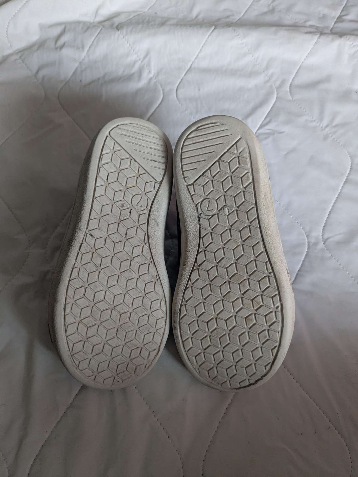 Pair of little boys shoes, size 7, ,Walmart, Shoes 7 (Walkers:12-24 mth)