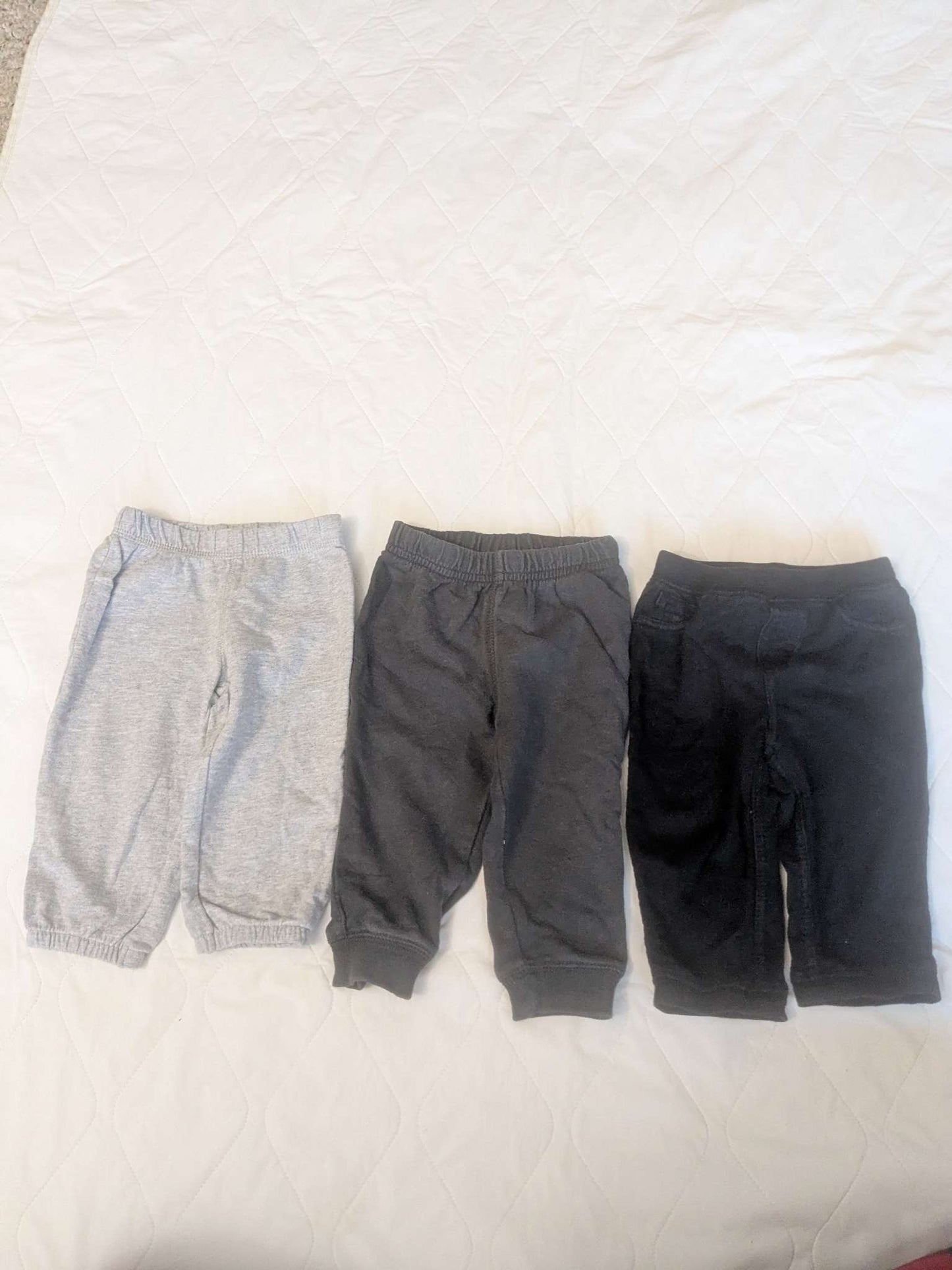 3 pairs of sweat pants (gray and black), 9 months, Kids 9 Month (6-9M)