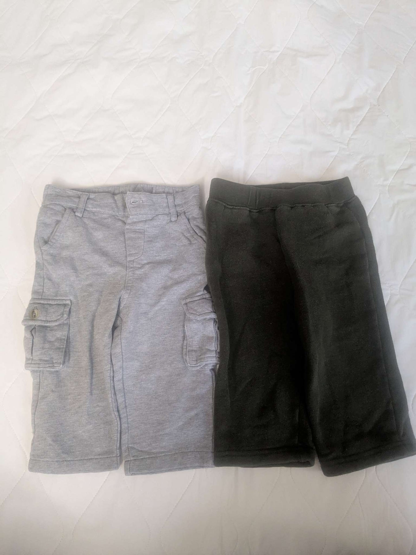 2 pairs of Joe Fresh sweat pants, 6-12 months, black and gray, Kids 9 Month (6-9M)