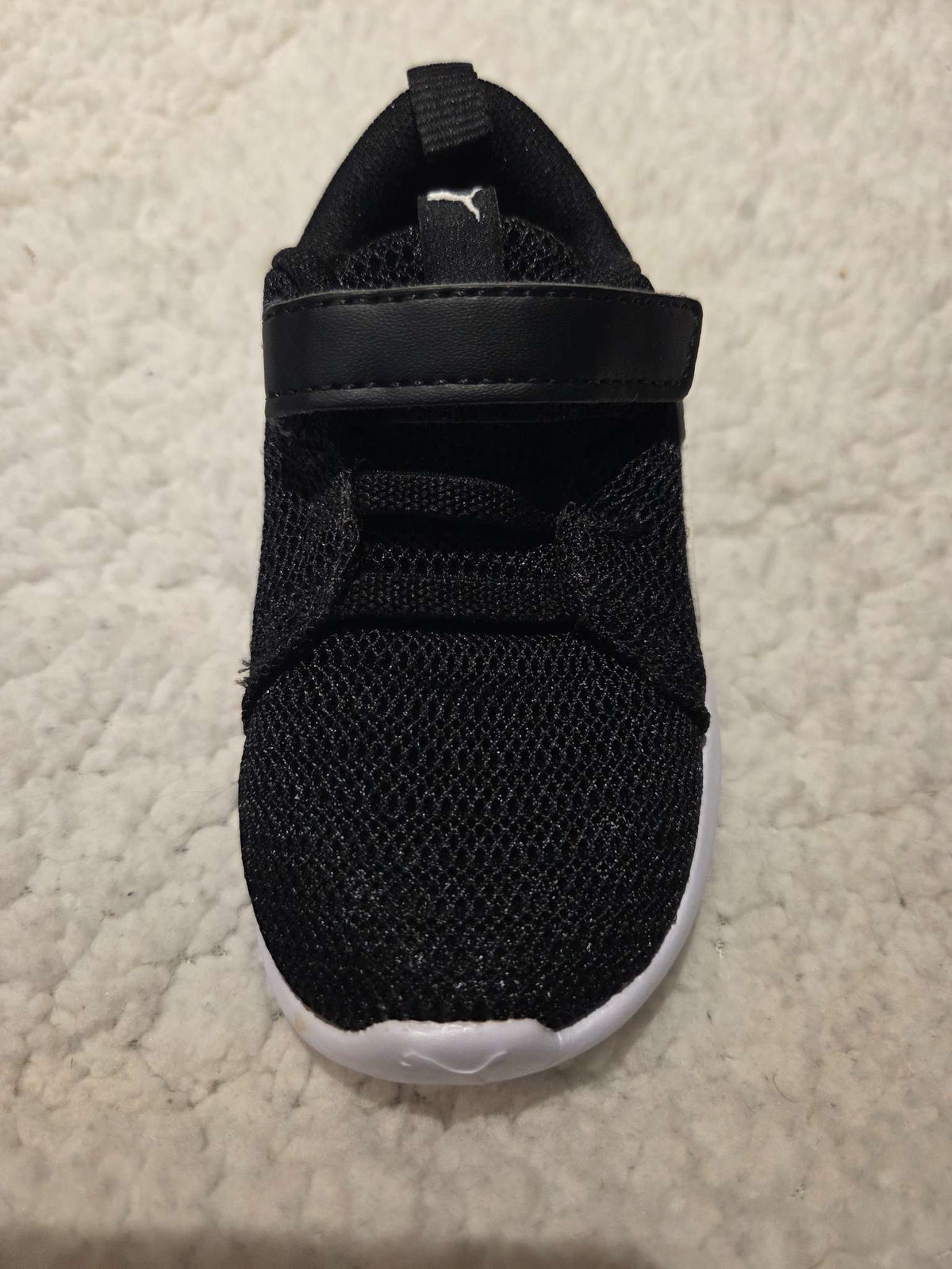 Puma running shoes/sneakers- size 4, Shoes 4 (Baby: 0-12 mth)