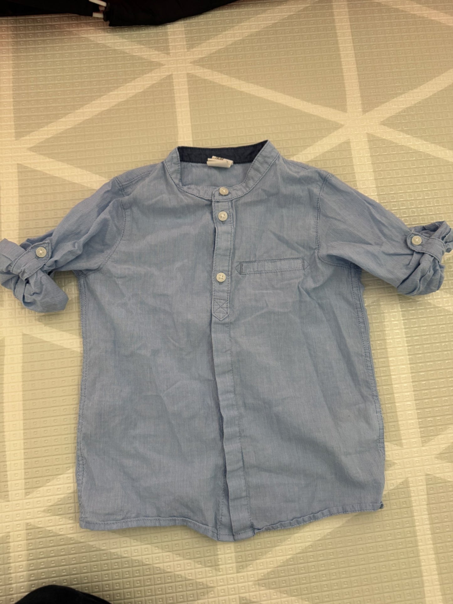 H&M Light Blue Mandarin Collar Button-Up Shirt 1.5-2Y (92 cm), Kids 2T