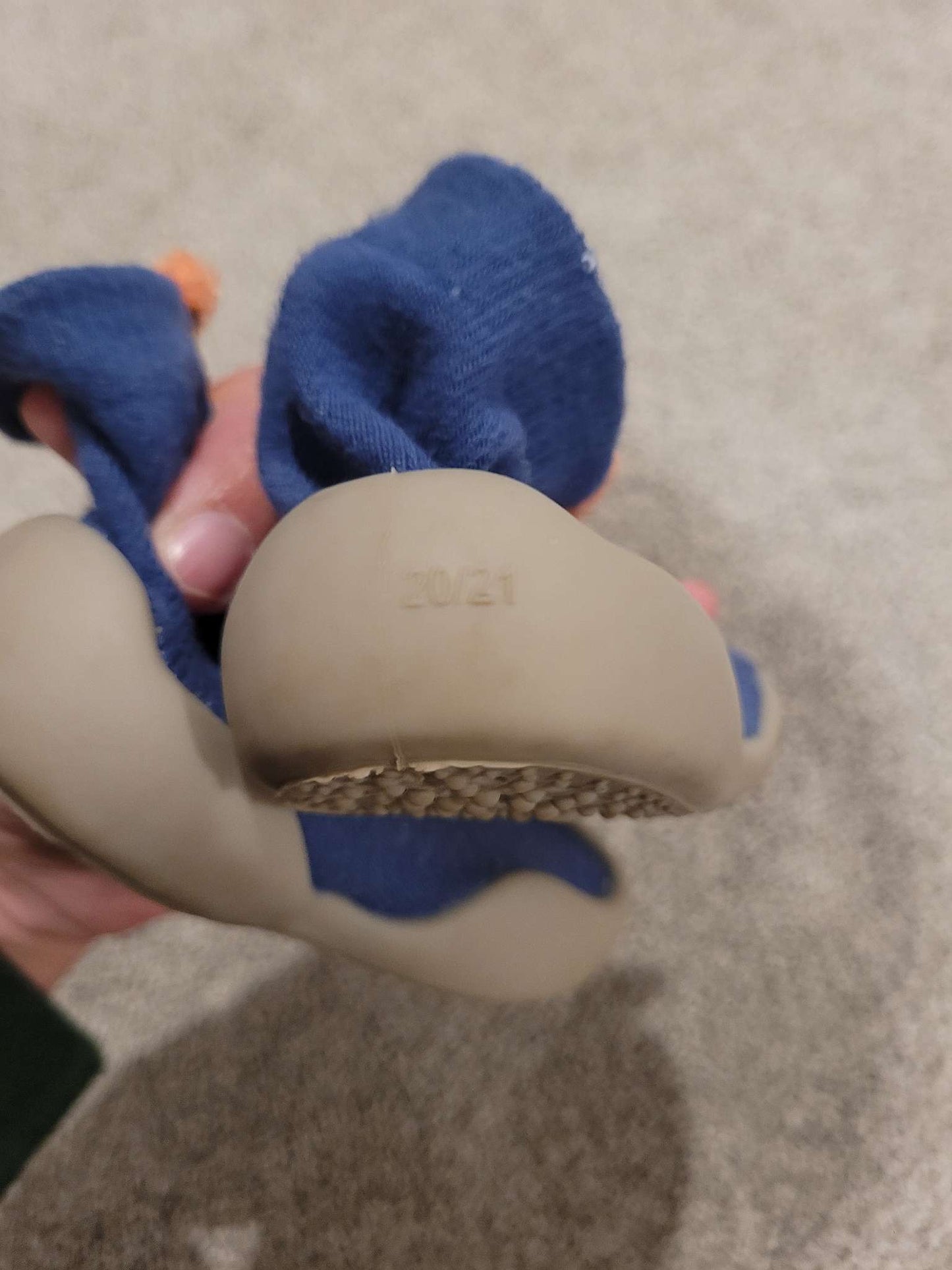 Tiny exploring sick shoe size 20/21, Shoes 4 (Baby: 0-12 mth)