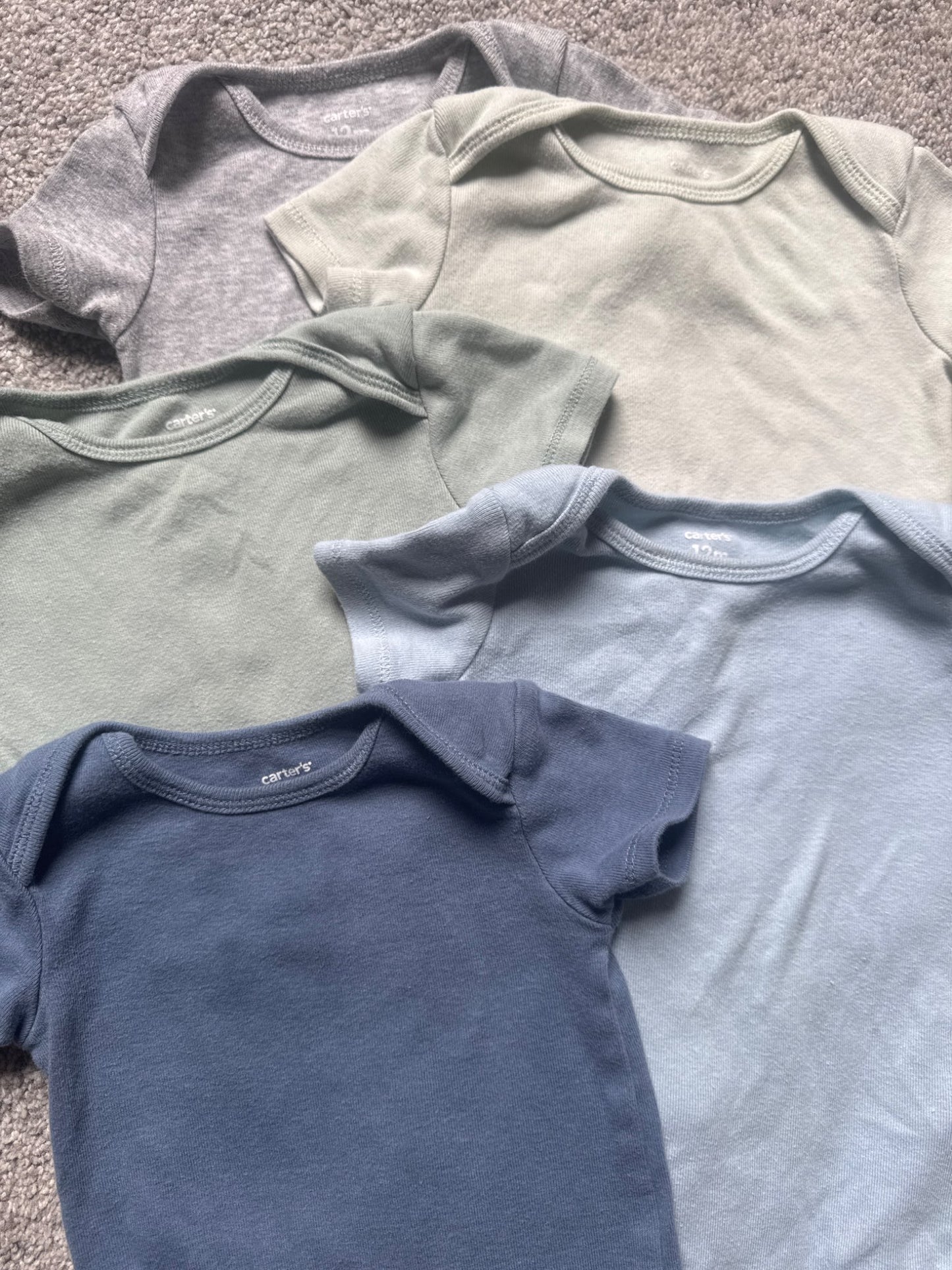 Carters onesie bundle 12m, Kids 12 Month (9-12M)