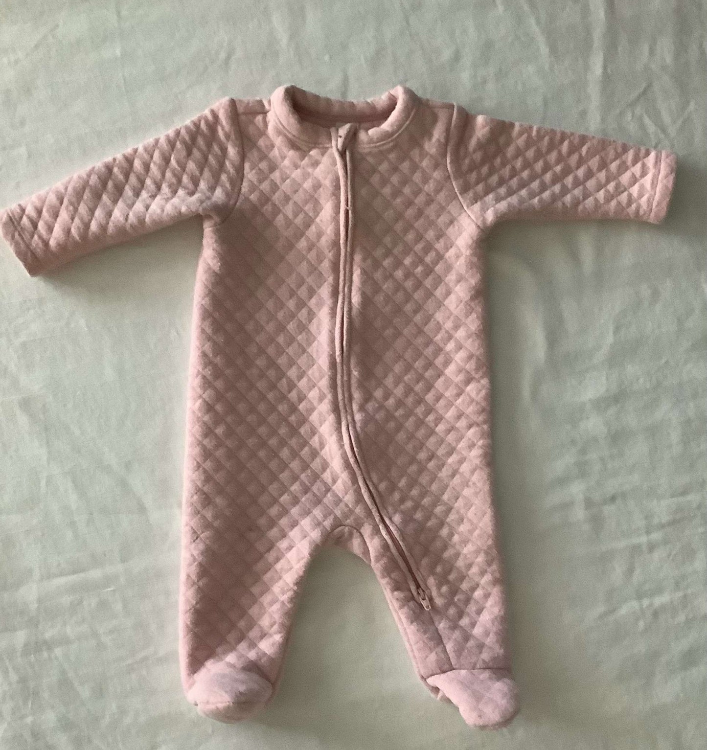 Old Navy Girls Quilt Patterned Sleeper 3-6 months, Kids 6 Month (3-6M)